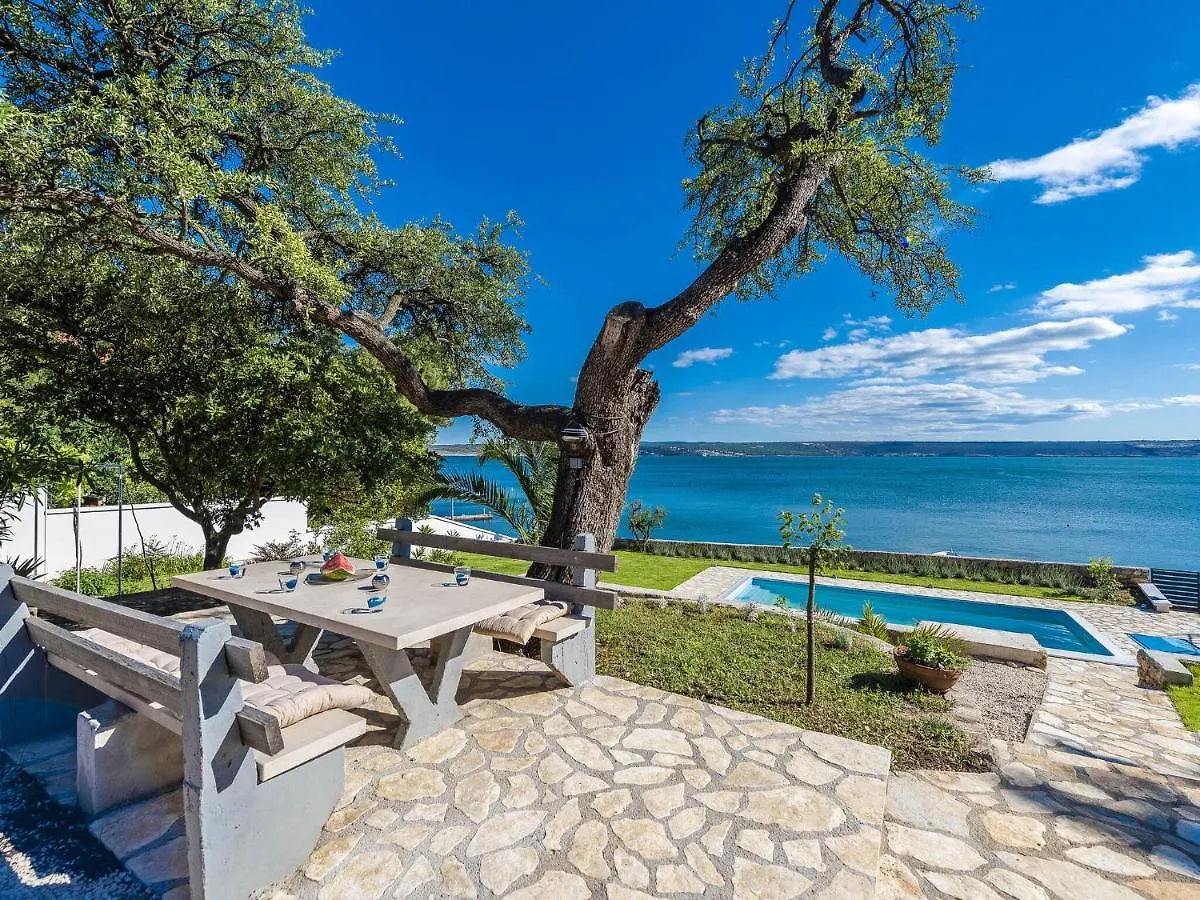 Modern Villa In Maslenica With Swimming Pool