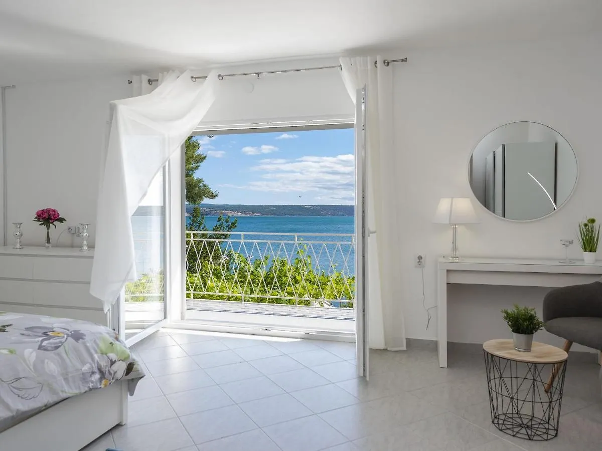 Modern Villa In Maslenica With Swimming Pool