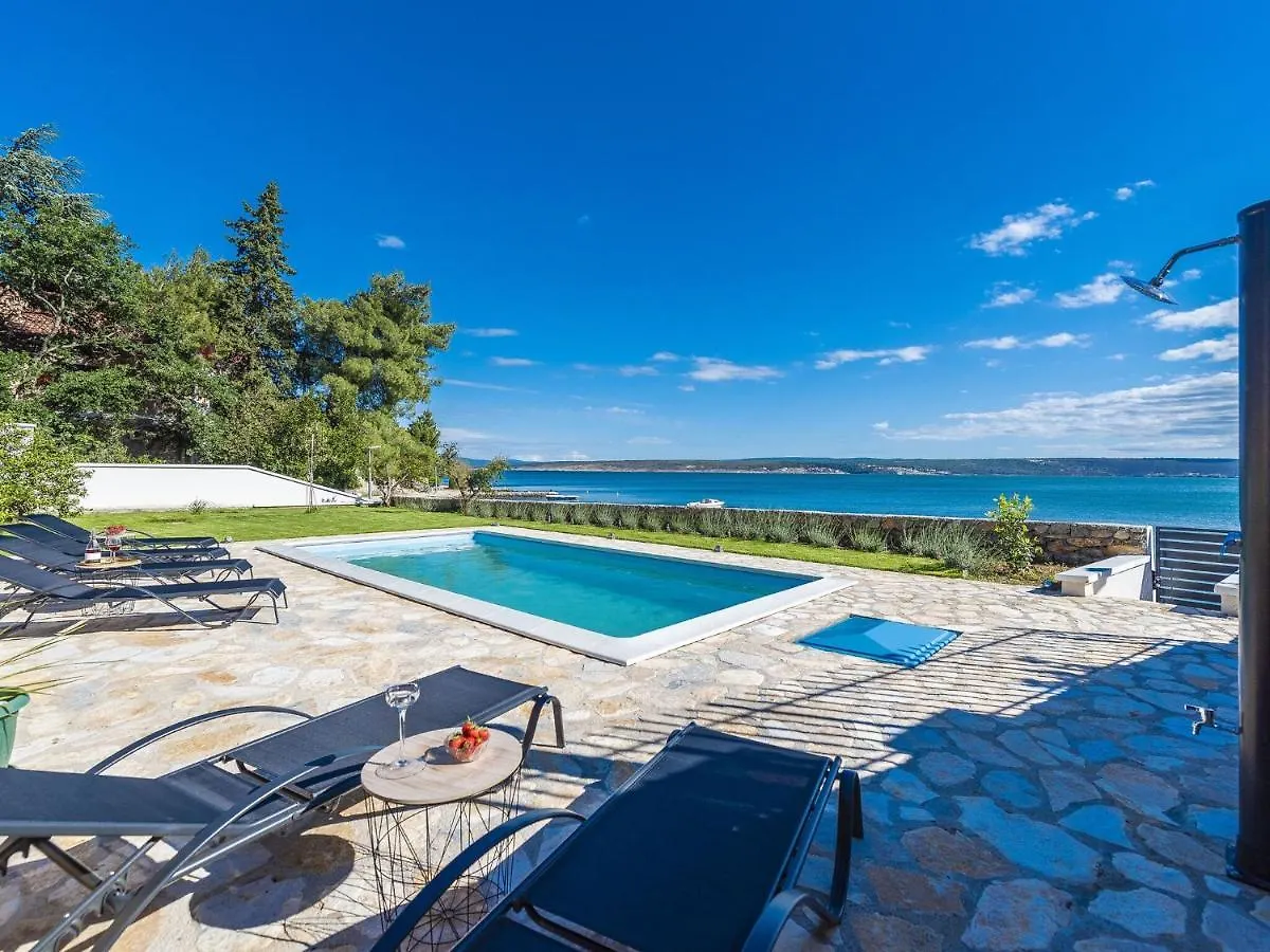 Modern Villa In Maslenica With Swimming Pool
